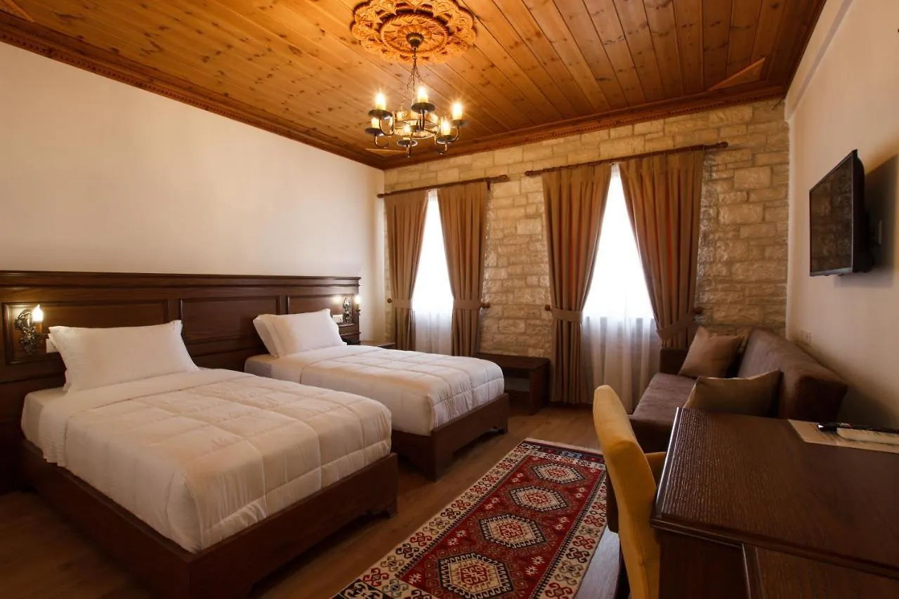 Rose Garden Hotel Gjirokaster 0*,
