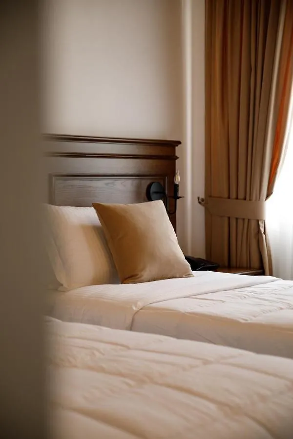 Rose Garden Hotel Gjirokaster